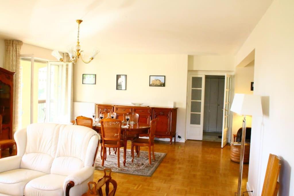 Large 2 Bed-Balcony-7 Mins Walk To Historic Centre Apartment Sarlat-la-Caneda Exterior photo